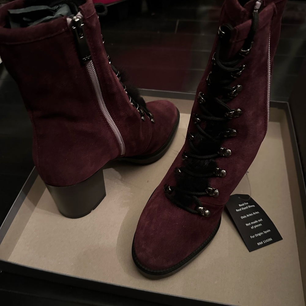 IRVINA SUEDE/SHEARLING
OXBLOOD/BLACK